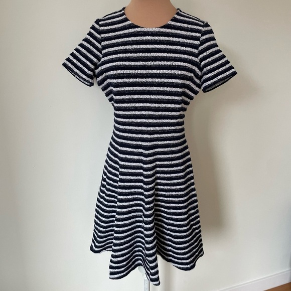 Theory Albita Guarda Taylor Swift Navy White Stripe Fit Flare Boucle Dress EUC 6 - Picture 3 of 11